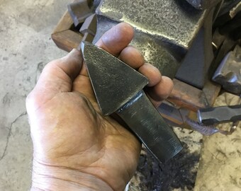 Big hot cut hardy for your anvil