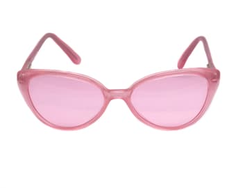 Vintage cat eye sunglasses, made in France in the 1970s by Argos. Rare pink sunglasses for women can be converted into prescription glasses