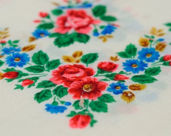 Vintage scarf, Ukrainian Shawl, Floral Scarf, Russian Shawl, Russian Scarf, Head Scarf, White shawl, USSR Scarf Shawl, vintage Floral shawl