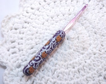 Ergonomic Polymer Clay Covered Crochet Hook Handcrafted Cute Kitty Bates G