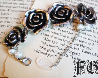 Charming Rose Beaded Bracelet