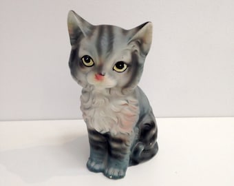 Big Eyed Cat Kitten Chalkware figurine