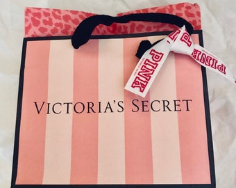 Victoria's Secret Lot of 2 Pink Striped Bags- 2 pieces of tissue & PINK matching ribbon- great for a single gift or a shower! 7.5 x 6 x 3.5"