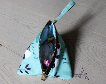 Pyramid Box Holder Pacifier