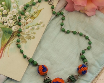 Vintage Art Deco beaded necklace.