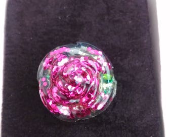 This ring unique molded resin