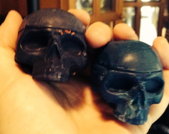 Skull 3D crayons set of two