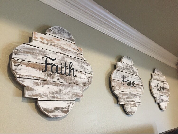 Quatrefoil Shaped Wood Decor