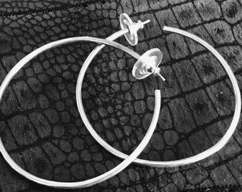 The hammered silver hoop lane