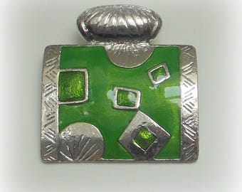 Green rectangular pendant