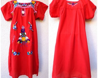 Mexican Embroidered DRESS. Peasant Dress. Boho Dress. Tent Dress. Caftan. Hippie Dress. Festival Dress. Floral Embroidery. Red Caftan.