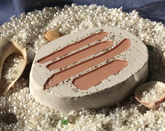 Block / paperweight / book / ornament / ISLAND