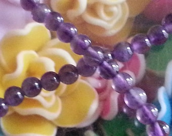 10 Amethyst beads in 4mm in diameter, hole 1 mm