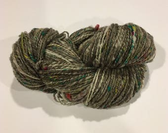 Textured yarn / handspun yarn / jacob wool yarn / soffsilk yarn / yarn for knitting / yarn for crocheting / yarn for crafting / jacob wool