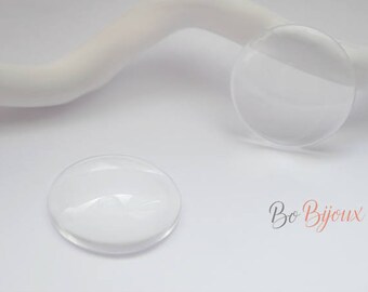 2 transparent round cabochons. 25mm