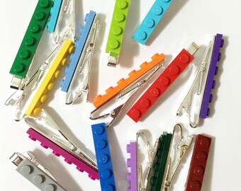 Fabriqué à partir de pinces à cravates Lego® en lumière bleu | cadeaux sous 10 cadeaux pour lui mens accessoires marié cadeau papa anniversaire bijoux en argent