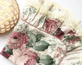 Pair of beautiful vintage pillowcases