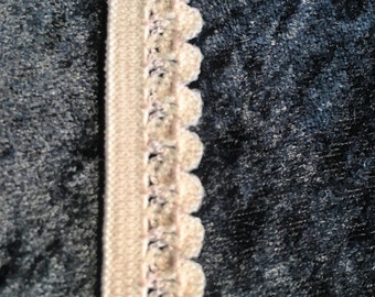 E00000002 Beige Lingerie Elastic with Scolloped Edge x 5 metres
