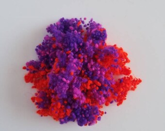 BLOODY VALENTINE - 10 grams hand-dyed wool nepps