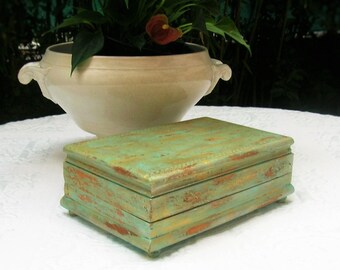 Vintage, art and collection and art collection cigarette box, patina gold smoke box, vintage