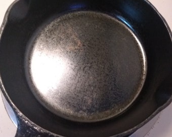 Cast iron pan number 5
