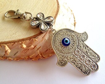 Maroccan keychain. Hamsa hand keychain. Fatima keychain. Swarovski keychain. Linnepin010