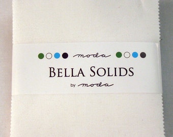 Moda Charm Pack - Bella Solid White 98 Charm Pack - 5 Inch Squares
