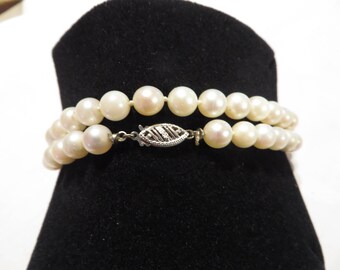 Estate Vintage 10k White Gold Filigree Clasp Creamy White Pearl Necklace / Choker