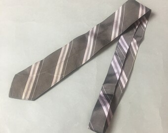 Vintage skinny tie / vintage tie / striped tie / skinny tie