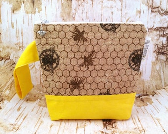 Bee Queen Wedge Project Bag