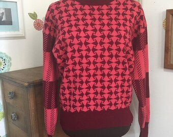 Giorgio Armani Wool Sweater, Vintage 1980s Pullover Pink and Burgundy Houndstooth