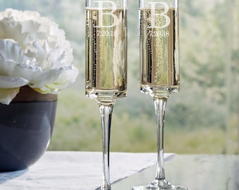 Modern Style Wedding Toasting Flutes (set of 2) - Free Personalization, e101-1611