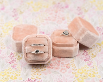 Velvet ring box - Vintage ring box - Octagonal ring box - Wedding gift - Peach