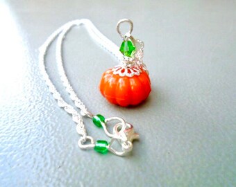 Pumpkin Necklace, Silver Plated Necklace, Squash Necklace, Autumn Necklace, Fall Necklace, Halloween Necklace, Fun Necklace