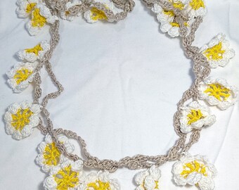 Floral crochet necklace