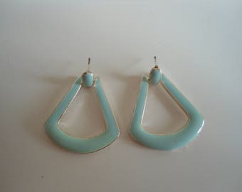 Cool retro statement earrings.