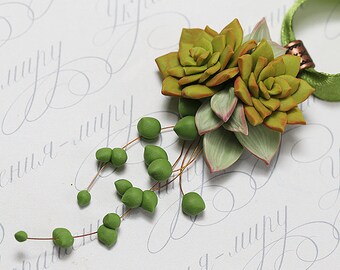 Succulent necklace pendant. Echeveria Succulent botanical necklace. Polymer clay jewelry. Miniature Plant necklace. Succulent plant Jewelry