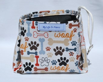 Pet Bowl Portable Dog Water Dish Packable Collapsible Pet Dish Water Bowl Woof Bones Paws