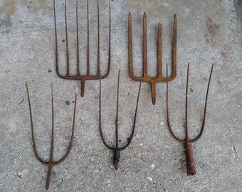 5 Rusty Pitchforks // Garden Rake // Hay Rake // Garden Decor // Pitch Fork // Steampunk // Industrial // 3 Prong // 4 Prong // 6 Prong