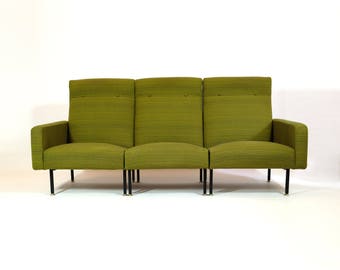 Canapé modulable édité par Steiner dans les années 60.
