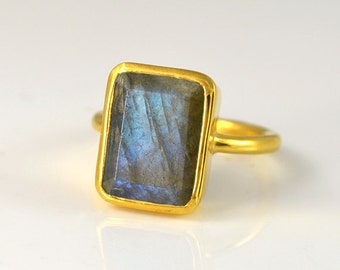 Labradorite ring - Large rectangle ring - Faceted natural gemstone ring - Vermeil Gold or sterling silver - bezel set ring - stacking ring