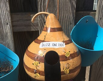 Gourd Birdhouse Buzz on Inn