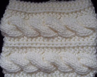 Cowl, neck warmer, scarf.