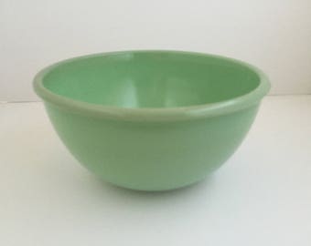 Fire King Jadeite Anchor Hocking 8" Bead Band 1.5 QT Mixing Bowl 2000