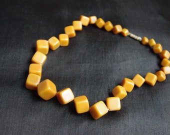 Vintage bakelite necklace