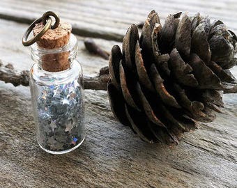 Beautiful glass vial pendant star glitter