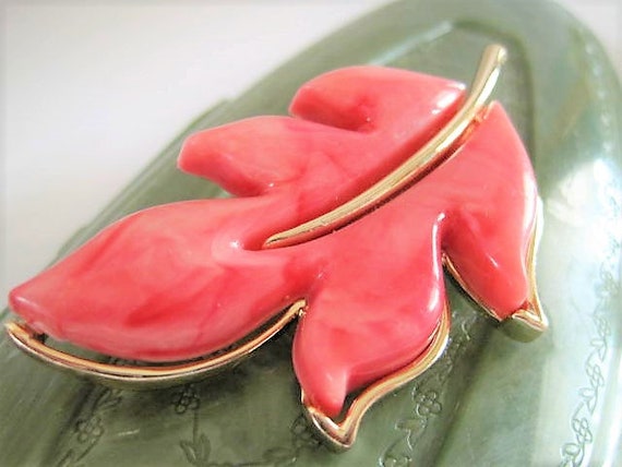 Sarah Coventry Brooch, Autumn Splendor, Pink Thermoset, Leaf Brooch