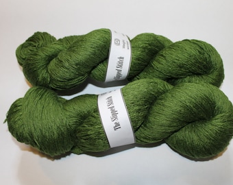 Emerald Green Worsted Weight Recycled Linen Yarn