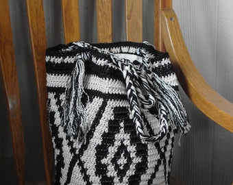 NEW!---Dramatic black and white Southwestern crocheted bucket bag---FREE SHIPPING