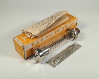 Vintage Soviet glass Syringe 10 ml in the box + 2 needles - Medical supplies